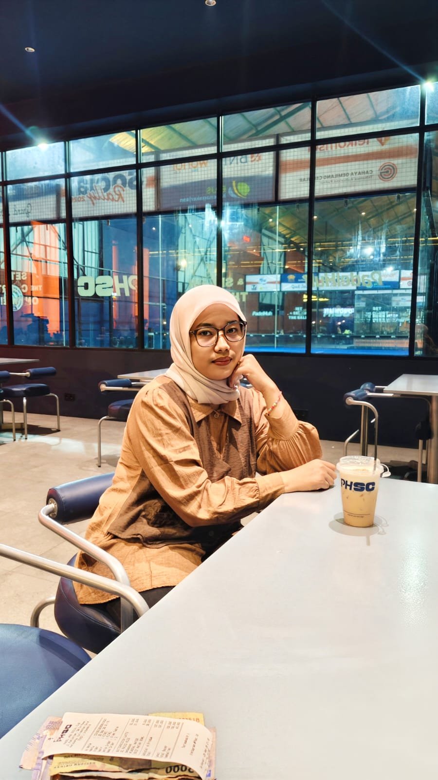 Foto Viola Salsha Billa